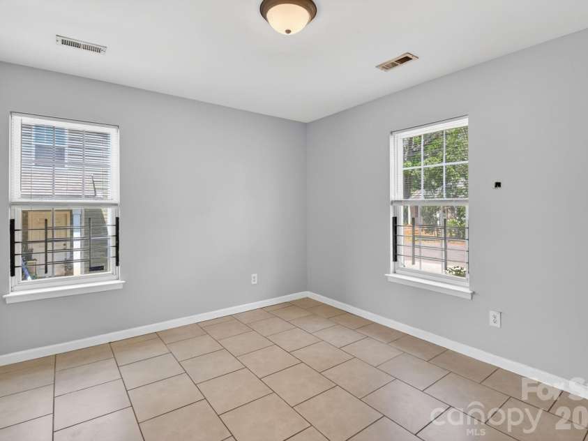3335 Avalon Avenue, Charlotte, NC 28208.  MLS# CAR4373302, YatesRealty ID 14902. 