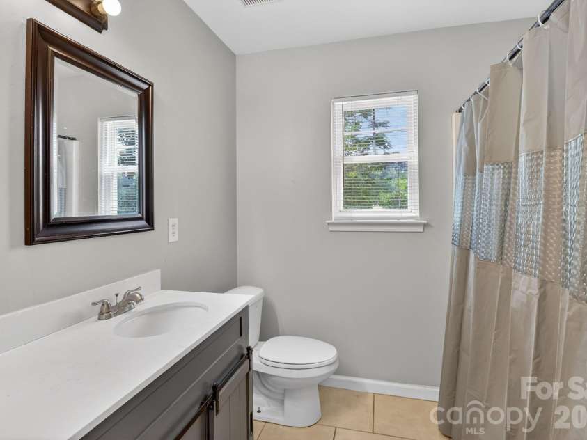 3335 Avalon Avenue, Charlotte, NC 28208.  MLS# CAR4373302, YatesRealty ID 14902. 