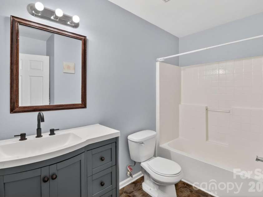 3335 Avalon Avenue, Charlotte, NC 28208.  MLS# CAR4373302, YatesRealty ID 14902. 