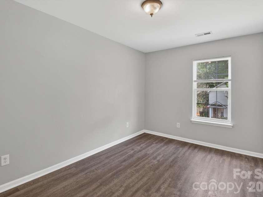 3335 Avalon Avenue, Charlotte, NC 28208.  MLS# CAR4373302, YatesRealty ID 14902. 