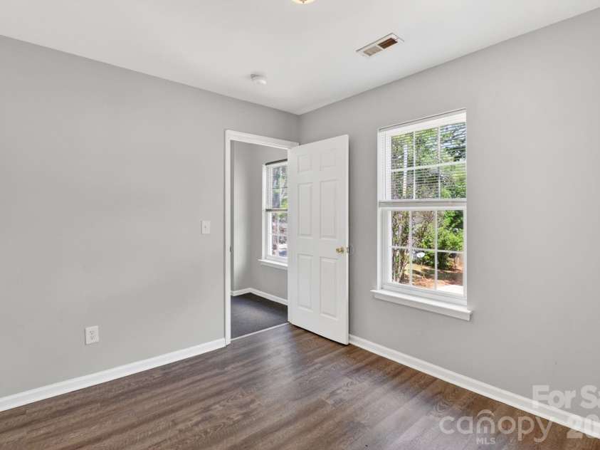 3335 Avalon Avenue, Charlotte, NC 28208.  MLS# CAR4373302, YatesRealty ID 14902. 