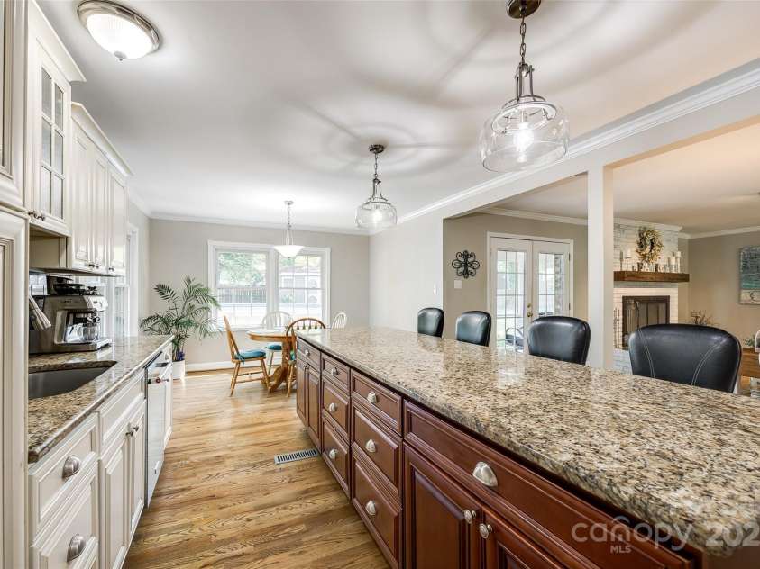 1154 Doby Court, Fort Mill, SC 29715.  MLS# CAR4256859, YatesRealty ID 14903. Kitchen