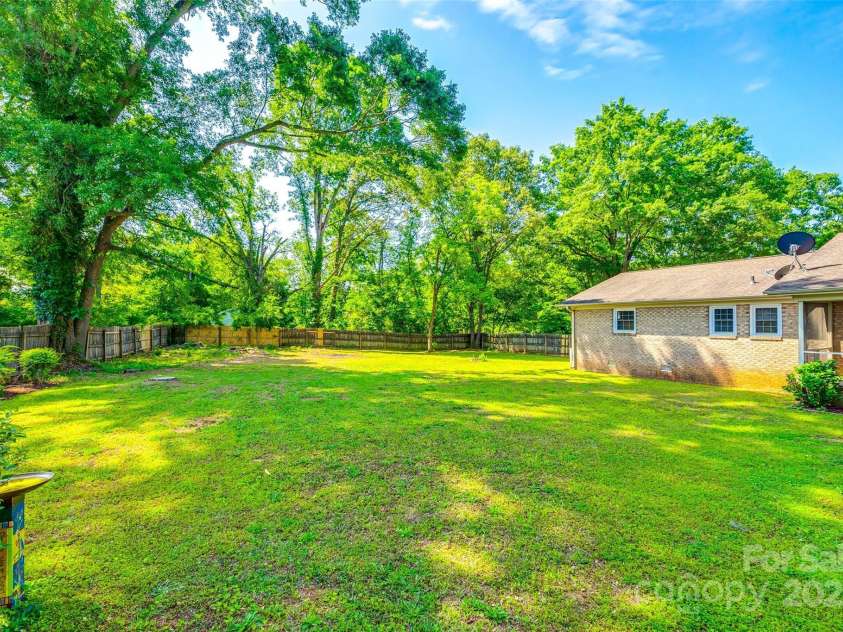 1154 Doby Court, Fort Mill, SC 29715.  MLS# CAR4256859, YatesRealty ID 14903. Rear Yard
