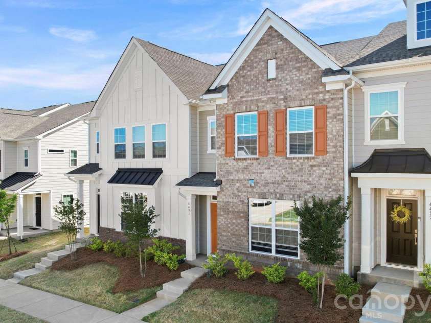 4491 Potters Wheel Drive, Fort Mill, SC 29715.  MLS# CAR4370949, YatesRealty ID 14903. 