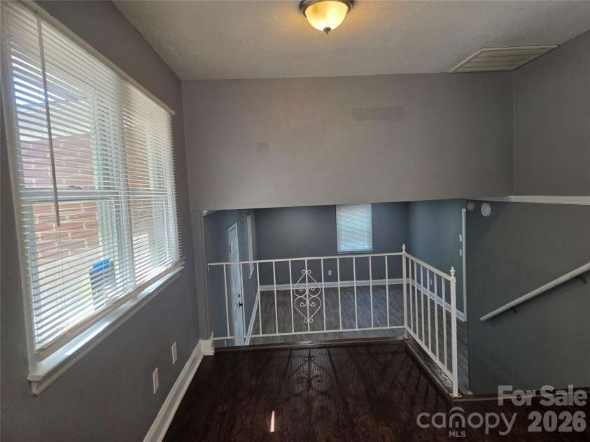 1524 Pondella Drive, Charlotte, NC 28213.  MLS# CAR4372341, YatesRealty ID 14905. 