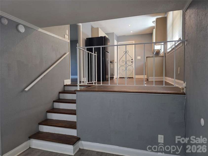 1524 Pondella Drive, Charlotte, NC 28213.  MLS# CAR4372341, YatesRealty ID 14905. 