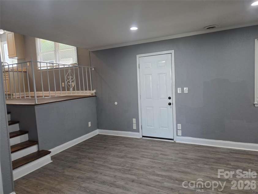 1524 Pondella Drive, Charlotte, NC 28213.  MLS# CAR4372341, YatesRealty ID 14905. 