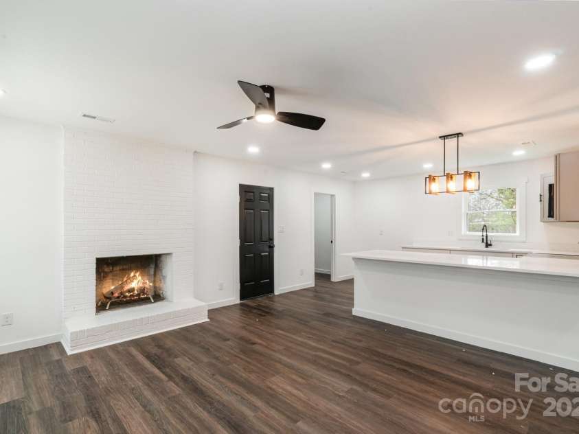 209 Palmer Street, Shelby, NC 28150.  MLS# CAR4226595, YatesRealty ID 14905. 