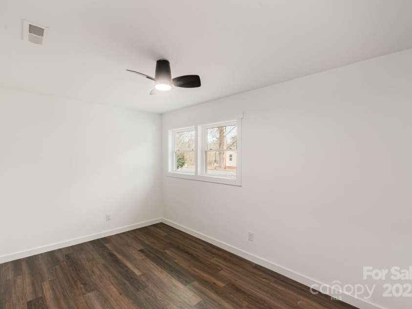 209 Palmer Street, Shelby, NC 28150.  MLS# CAR4226595, YatesRealty ID 14905. 