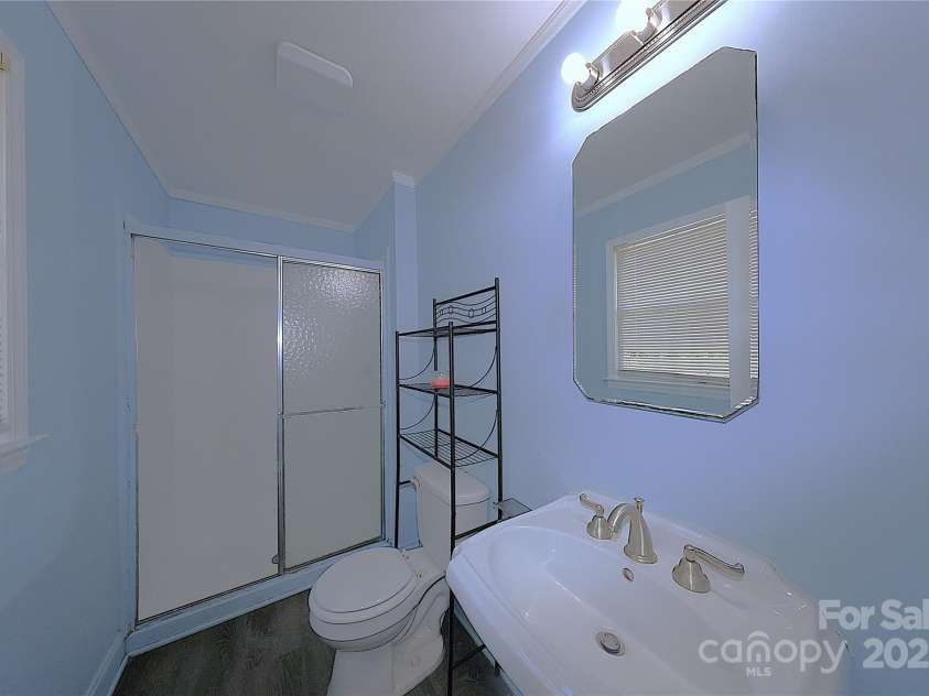 6124 Coach Hill Lane, Charlotte, NC 28212.  MLS# CAR4256070, YatesRealty ID 14906. 