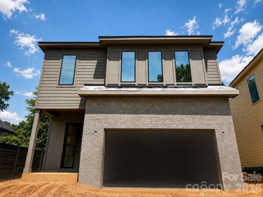 721 28th Street, Charlotte, NC 28205.  MLS# CAR4349786, YatesRealty ID 14906. 