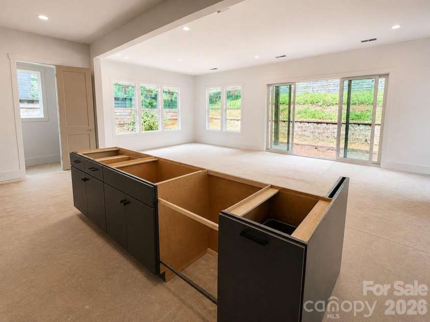 721 28th Street, Charlotte, NC 28205.  MLS# CAR4349786, YatesRealty ID 14906. 