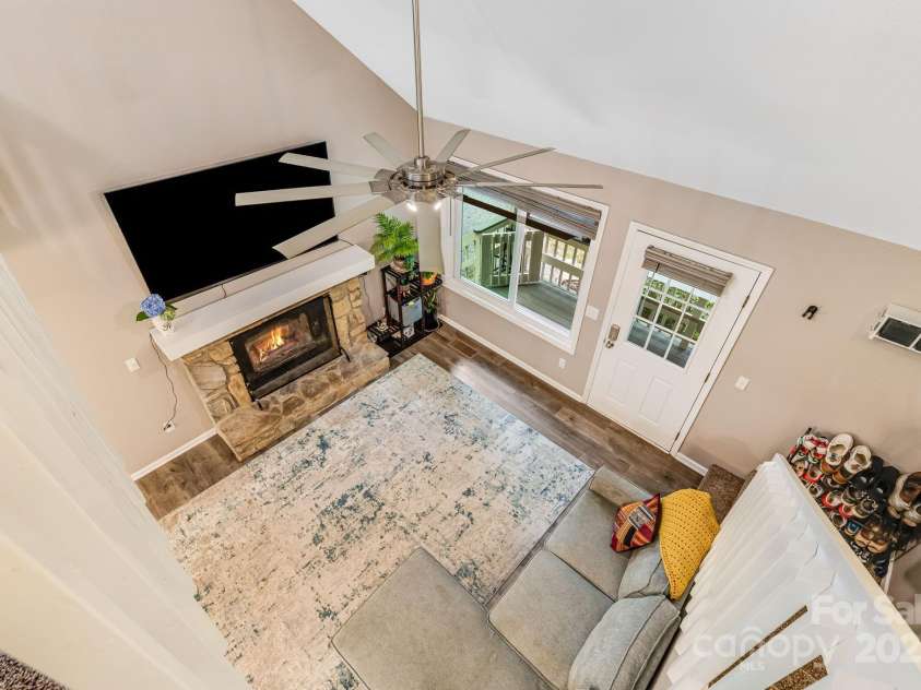 79 Susan Drive, Maggie Valley, NC 28751.  MLS# CAR4305382, YatesRealty ID 14907. 