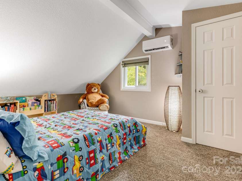 79 Susan Drive, Maggie Valley, NC 28751.  MLS# CAR4305382, YatesRealty ID 14907. 