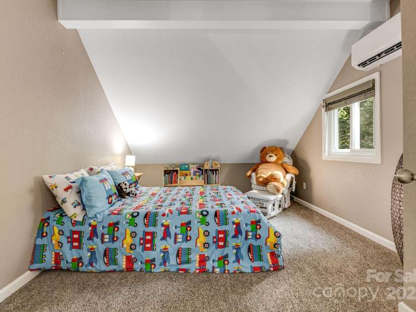 79 Susan Drive, Maggie Valley, NC 28751.  MLS# CAR4305382, YatesRealty ID 14907. 