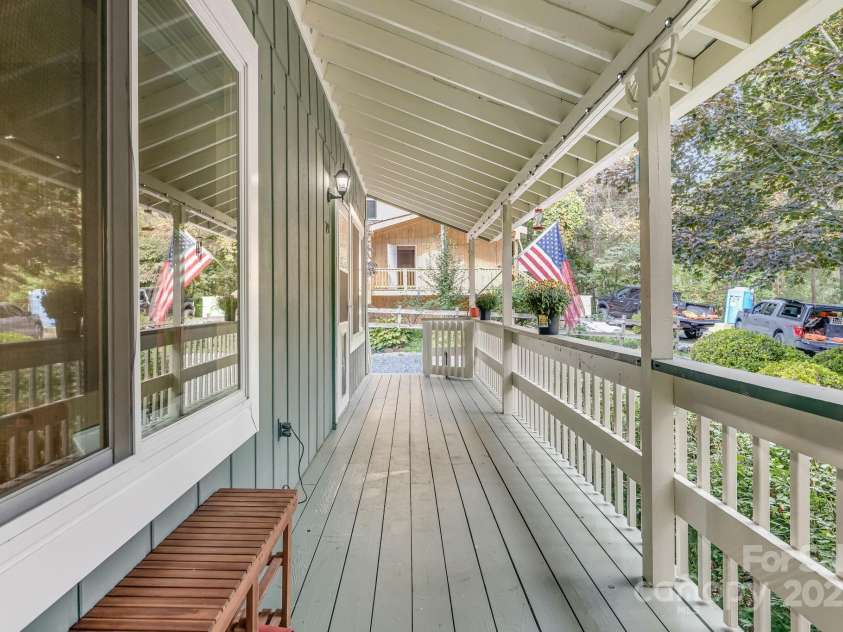 79 Susan Drive, Maggie Valley, NC 28751.  MLS# CAR4305382, YatesRealty ID 14907. 