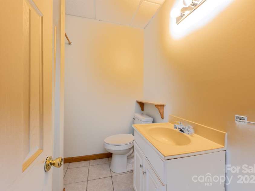 170 Mountain Laurel Lane, Blowing Rock, NC 28605.  MLS# CAR4320025, YatesRealty ID 1491. 