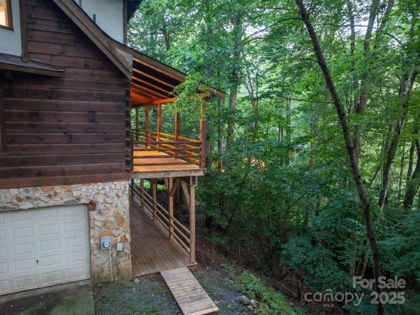 170 Mountain Laurel Lane, Blowing Rock, NC 28605.  MLS# CAR4320025, YatesRealty ID 1491. 