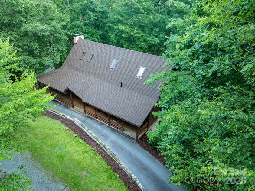 170 Mountain Laurel Lane, Blowing Rock, NC 28605.  MLS# CAR4320025, YatesRealty ID 1491. 