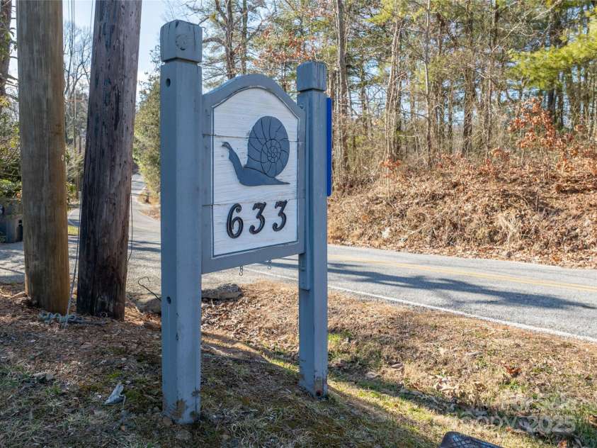 182 Louisiana Avenue, Saluda, NC 28773.  MLS# CAR4226967, YatesRealty ID 1491. 