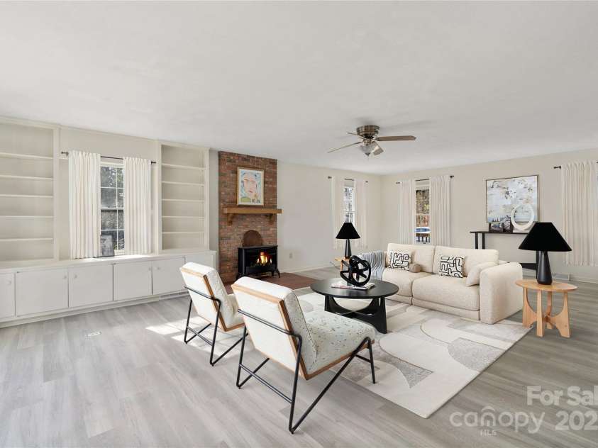 182 Louisiana Avenue, Saluda, NC 28773.  MLS# CAR4226967, YatesRealty ID 1491. 