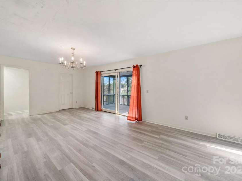 182 Louisiana Avenue, Saluda, NC 28773.  MLS# CAR4226967, YatesRealty ID 1491. 