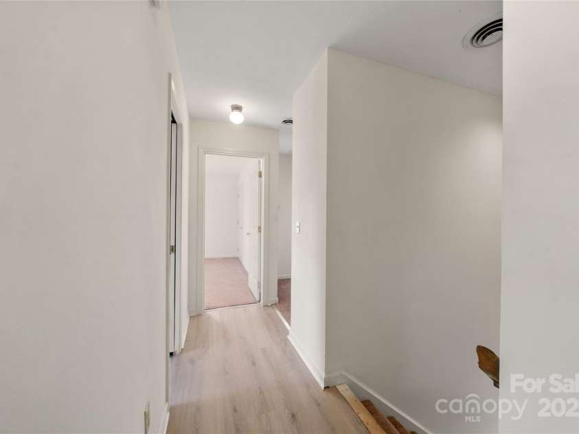 182 Louisiana Avenue, Saluda, NC 28773.  MLS# CAR4226967, YatesRealty ID 1491. 