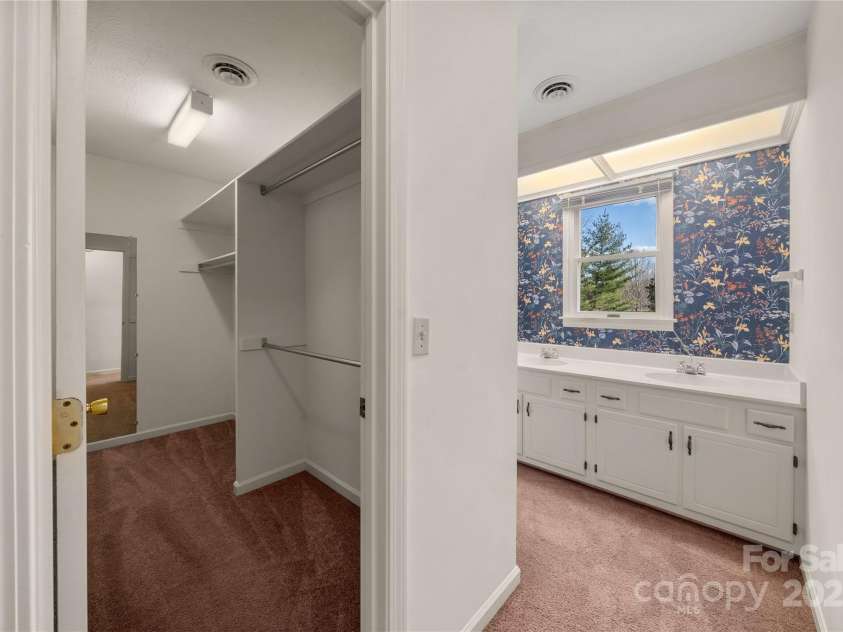 182 Louisiana Avenue, Saluda, NC 28773.  MLS# CAR4226967, YatesRealty ID 1491. 