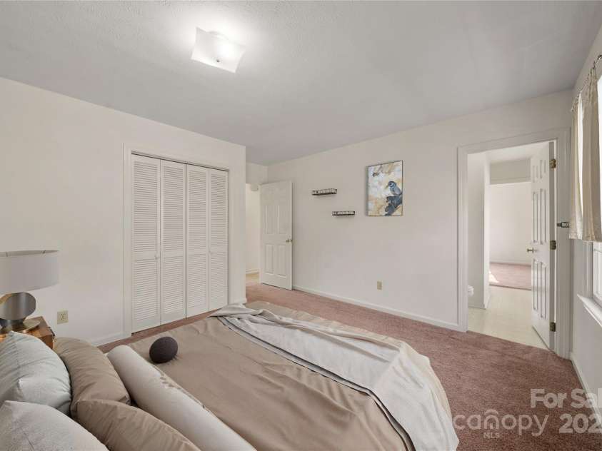 182 Louisiana Avenue, Saluda, NC 28773.  MLS# CAR4226967, YatesRealty ID 1491. 