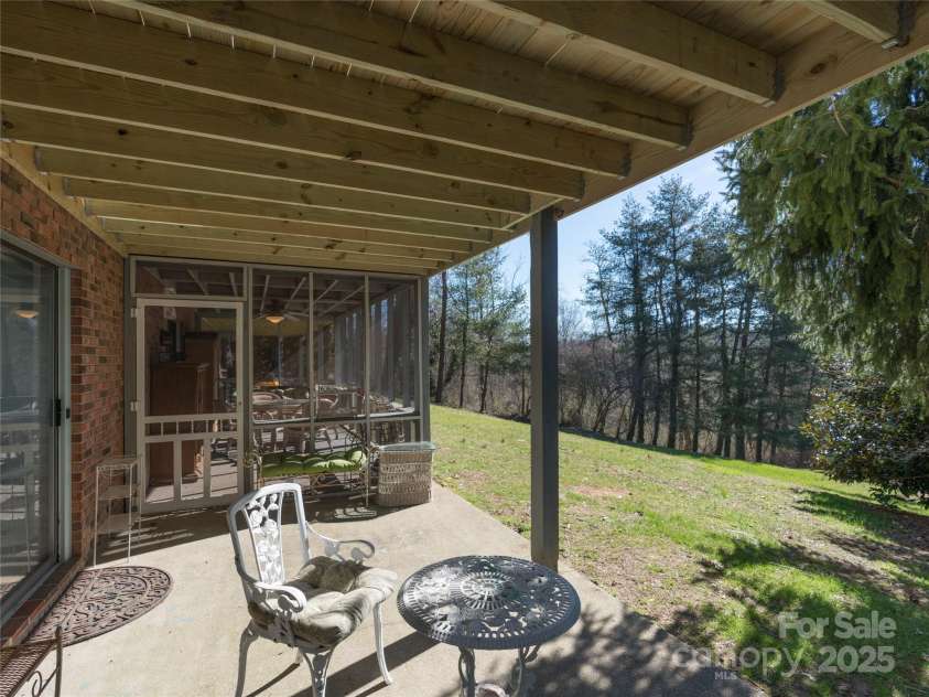 182 Louisiana Avenue, Saluda, NC 28773.  MLS# CAR4226967, YatesRealty ID 1491. 