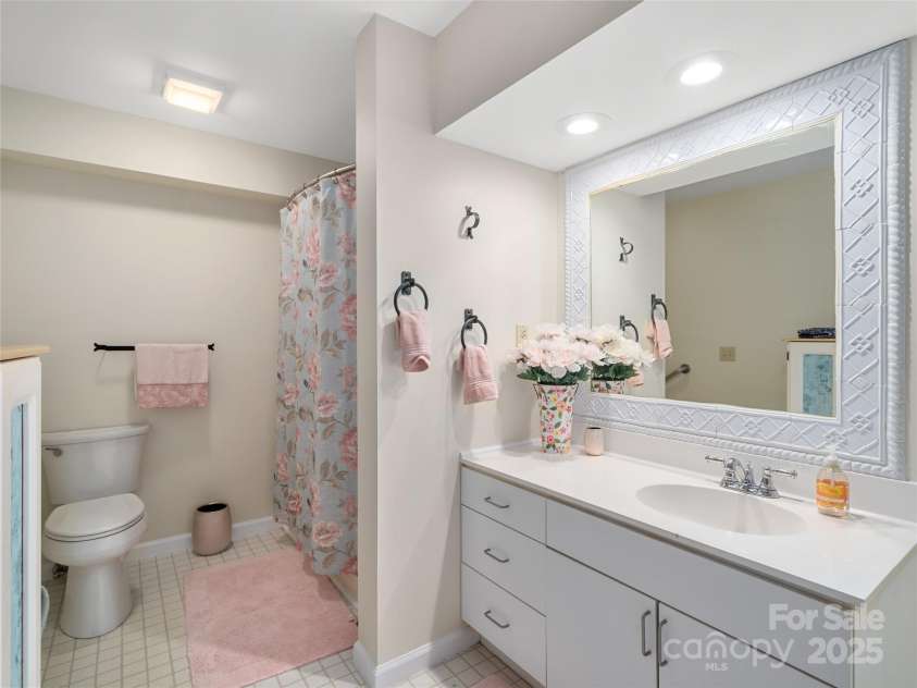 182 Louisiana Avenue, Saluda, NC 28773.  MLS# CAR4226967, YatesRealty ID 1491. 