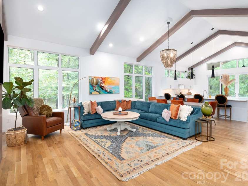 559 Shining Rock Path, Horse Shoe, NC 28742.  MLS# CAR4372540, YatesRealty ID 14910. Open-concept layout, ideal for entertaining.