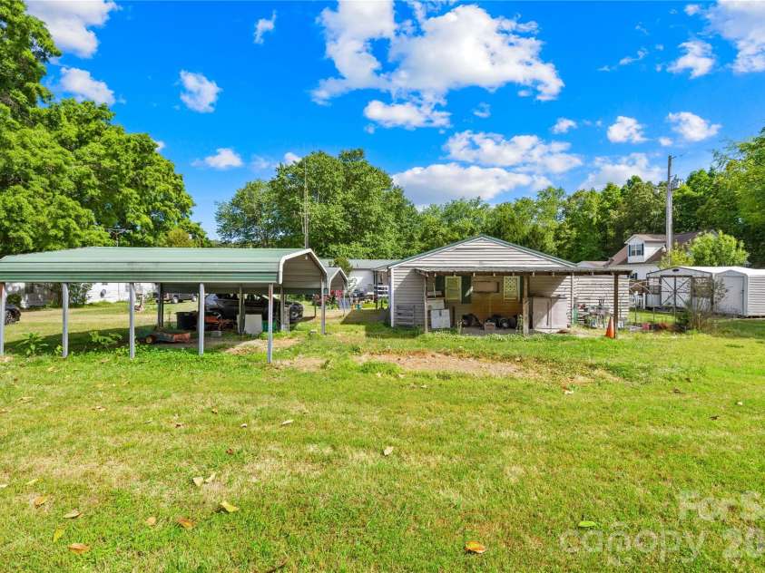 1225 Panther Point Road, Richfield, NC 28137.  MLS# CAR4373780, YatesRealty ID 14911. 