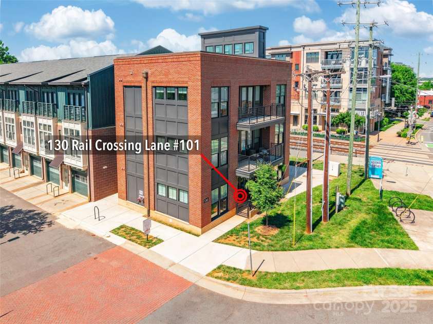 130 Rail Crossing Lane, Charlotte, NC 28209.  MLS# CAR4252780, YatesRealty ID 14911. 