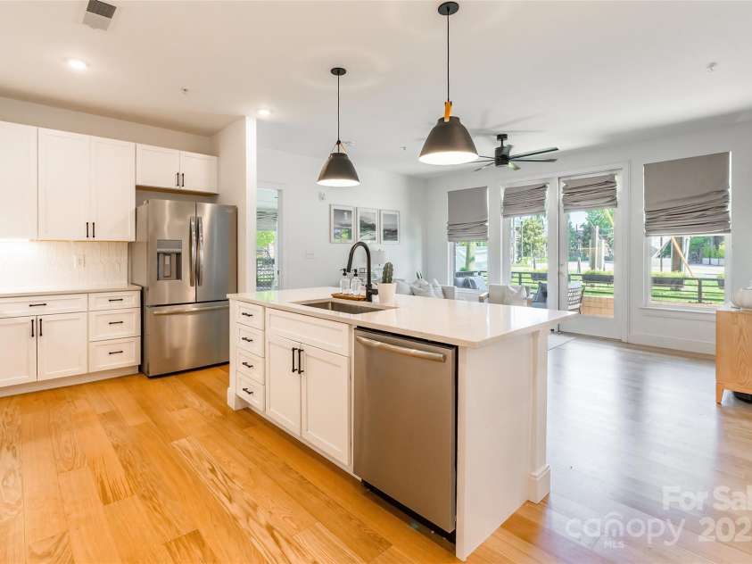 130 Rail Crossing Lane, Charlotte, NC 28209.  MLS# CAR4252780, YatesRealty ID 14911. 