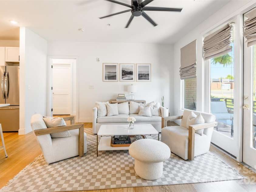 130 Rail Crossing Lane, Charlotte, NC 28209.  MLS# CAR4252780, YatesRealty ID 14911. 