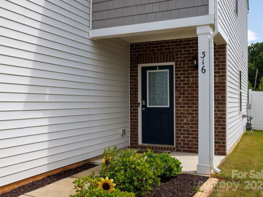 316 Gaines Road, Clover, SC 29710.  MLS# CAR4254643, YatesRealty ID 14912. 