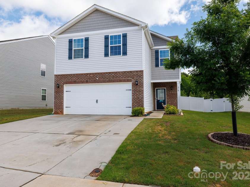 316 Gaines Road, Clover, SC 29710.  MLS# CAR4254643, YatesRealty ID 14912. Neutral colors outside