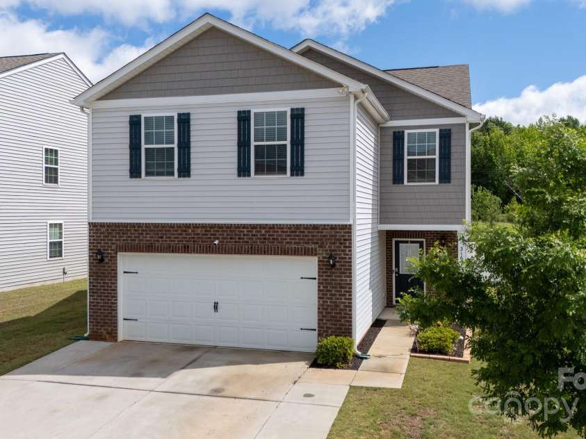 316 Gaines Road, Clover, SC 29710.  MLS# CAR4254643, YatesRealty ID 14912. Upgraded brick partial