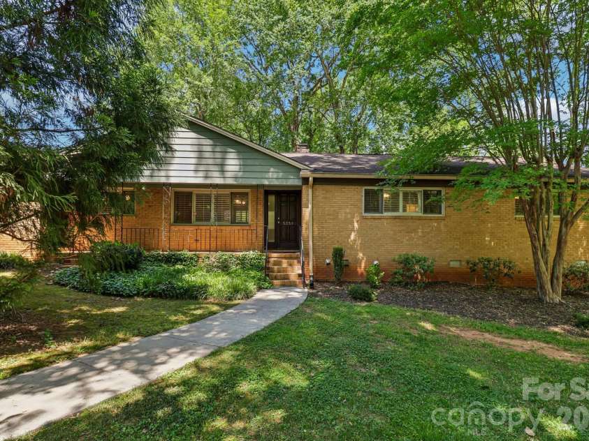 5351 Murrayhill Road, Charlotte, NC 28210.  MLS# CAR4371959, YatesRealty ID 14912. 