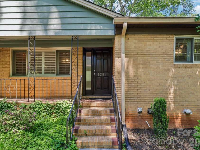 5351 Murrayhill Road, Charlotte, NC 28210.  MLS# CAR4371959, YatesRealty ID 14912. 