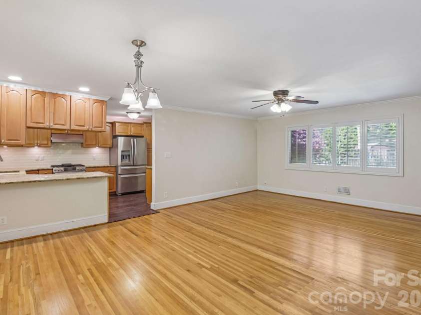 5351 Murrayhill Road, Charlotte, NC 28210.  MLS# CAR4371959, YatesRealty ID 14912. 