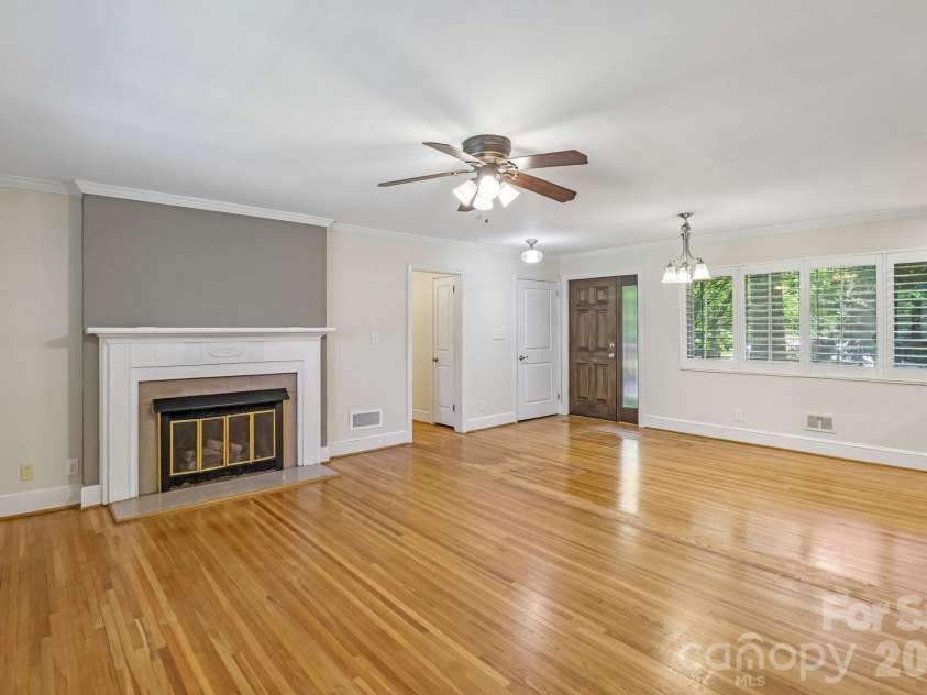 5351 Murrayhill Road, Charlotte, NC 28210.  MLS# CAR4371959, YatesRealty ID 14912. 