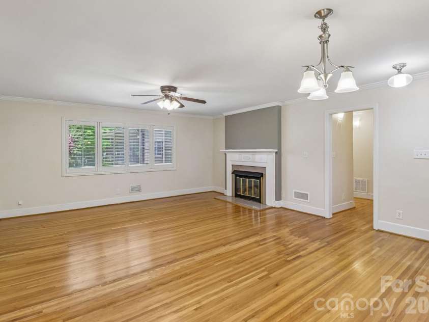 5351 Murrayhill Road, Charlotte, NC 28210.  MLS# CAR4371959, YatesRealty ID 14912. 
