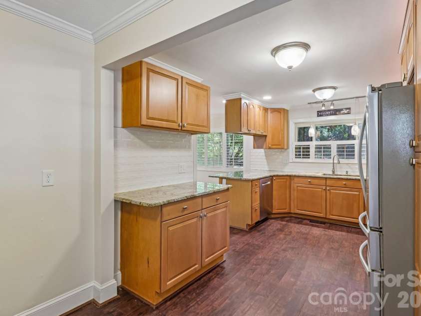5351 Murrayhill Road, Charlotte, NC 28210.  MLS# CAR4371959, YatesRealty ID 14912. 