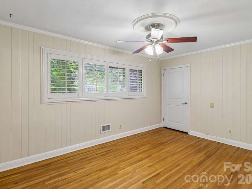 5351 Murrayhill Road, Charlotte, NC 28210.  MLS# CAR4371959, YatesRealty ID 14912. 