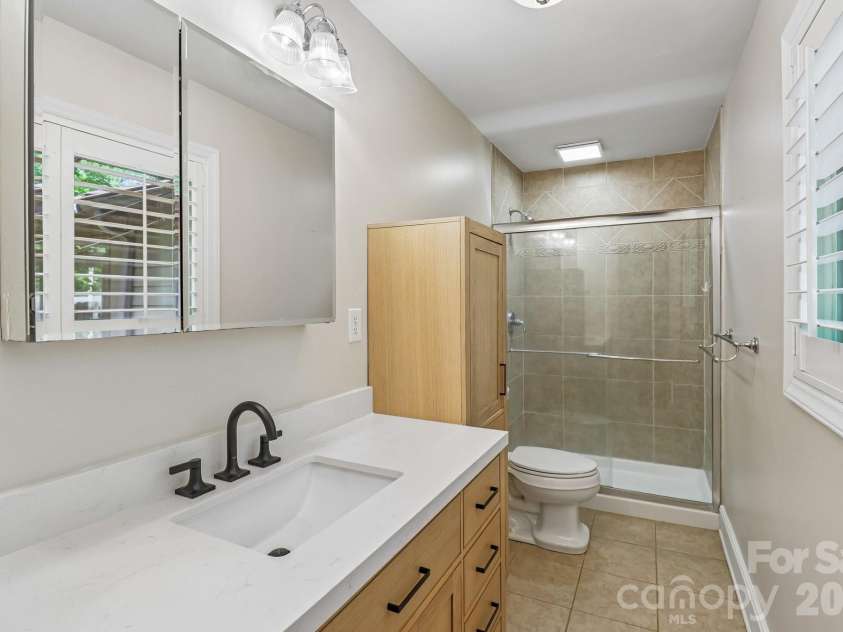 5351 Murrayhill Road, Charlotte, NC 28210.  MLS# CAR4371959, YatesRealty ID 14912. 