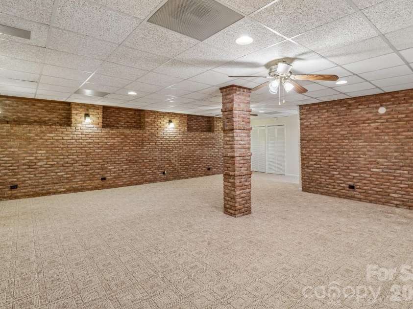 5351 Murrayhill Road, Charlotte, NC 28210.  MLS# CAR4371959, YatesRealty ID 14912. 