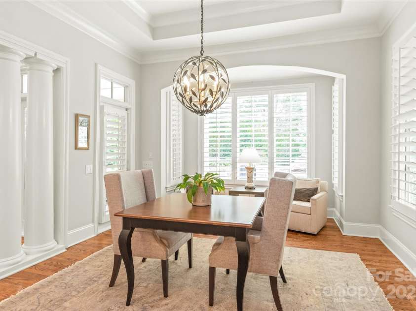 6831 Conservatory Lane, Charlotte, NC 28210.  MLS# CAR4256821, YatesRealty ID 14913. 