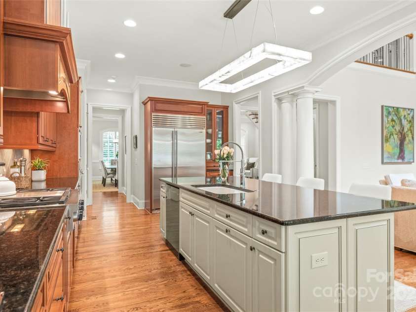 6831 Conservatory Lane, Charlotte, NC 28210.  MLS# CAR4256821, YatesRealty ID 14913. 